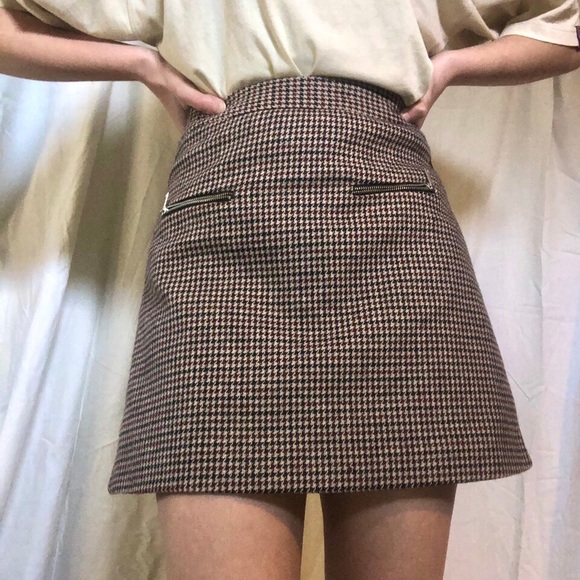 Blue, white and burgundy houndstooth pattern skirt - Picture 3 of 4